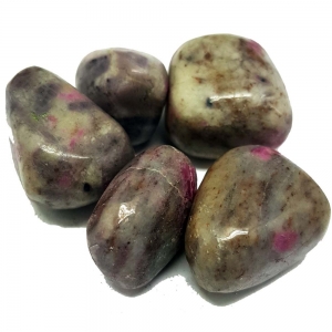 TUMBLE STONES - Ruby with Kyanite per 100gms