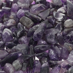 40% OFF - CRYSTAL CHIPS - AMETHYST CHEVRON POINT 15-25MM per 100gms